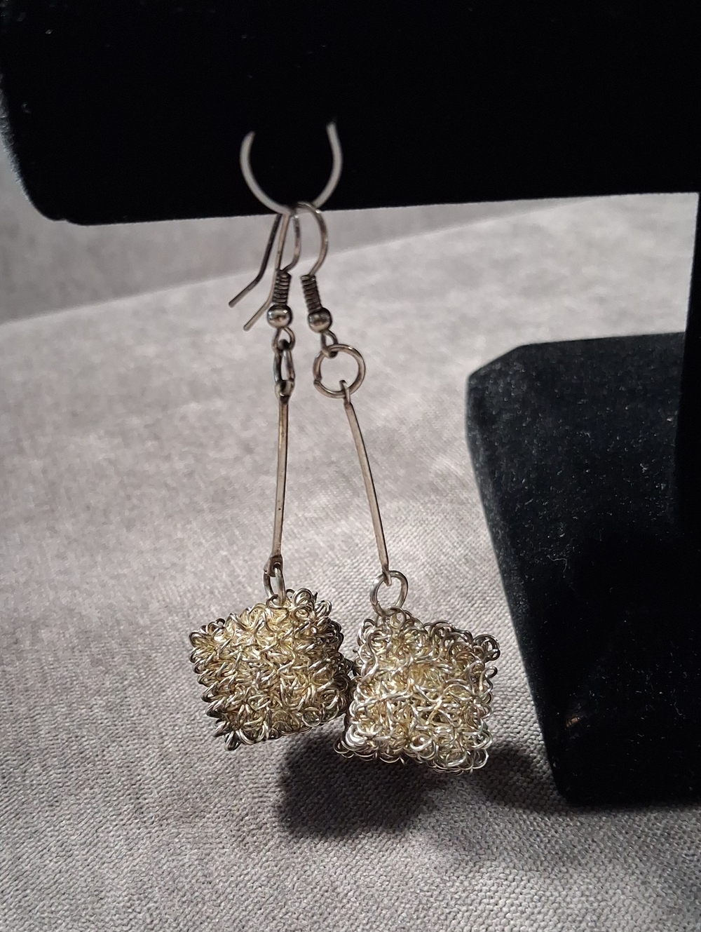 Silver Tone Cubic Tangled Chain Style Dangle Pierced Earrings VG